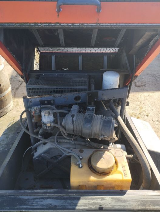 Compair Compressor de ar a gasóleo