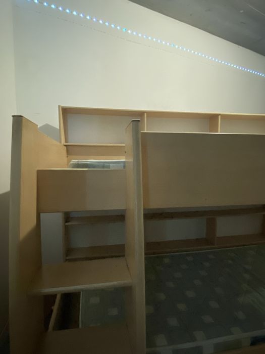 Beliche com os 2 colchões