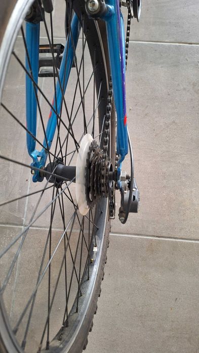 Bicicleta de montanha em bom estado. Roda 24 com 18 velocidades