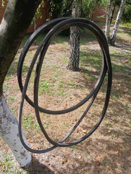 Продам  ремни и тиски 800 грн более детально пишите звоните отвечу.