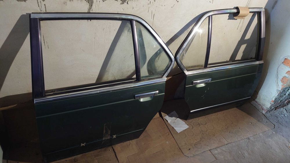 Запчасти BMW E23 салон кузовщина и т.д.