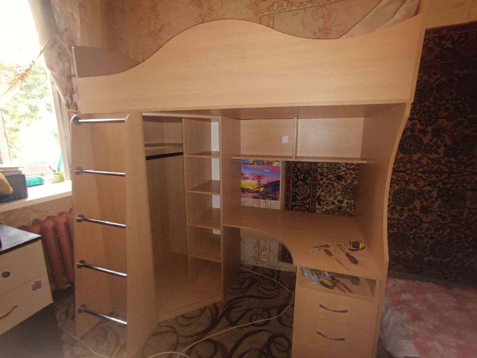 Двухярусная кровать