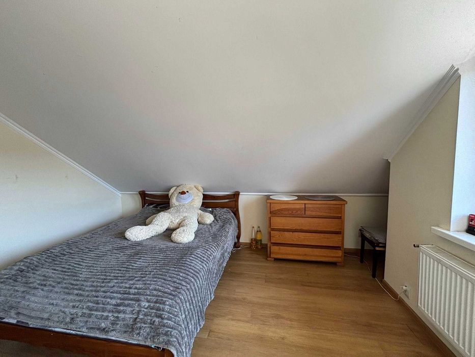 Продаж сучасного двоповерхового будинку