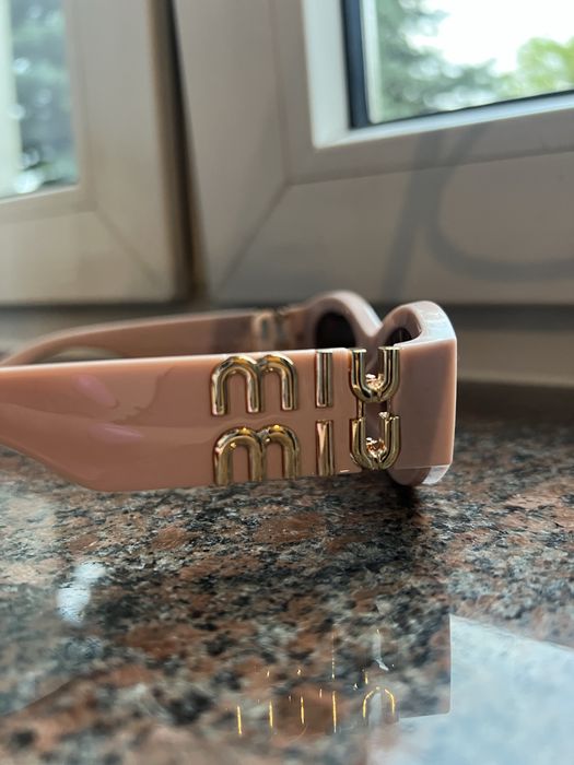 Okulary przeciwsloneczne miu miu