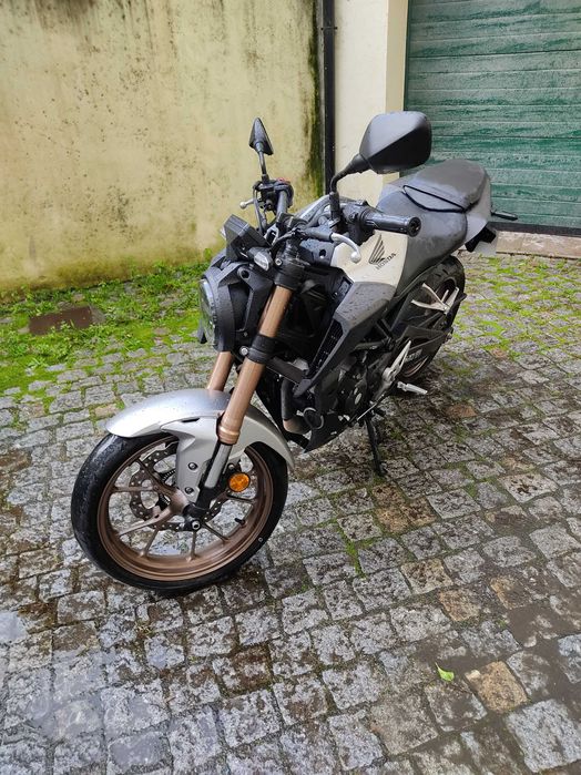 Mota Honda CB125R /2023