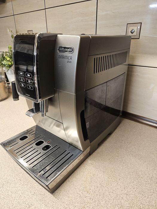 Czyt. Opis Delonghi dinamica Plus nie Jura ale dobry ekspres