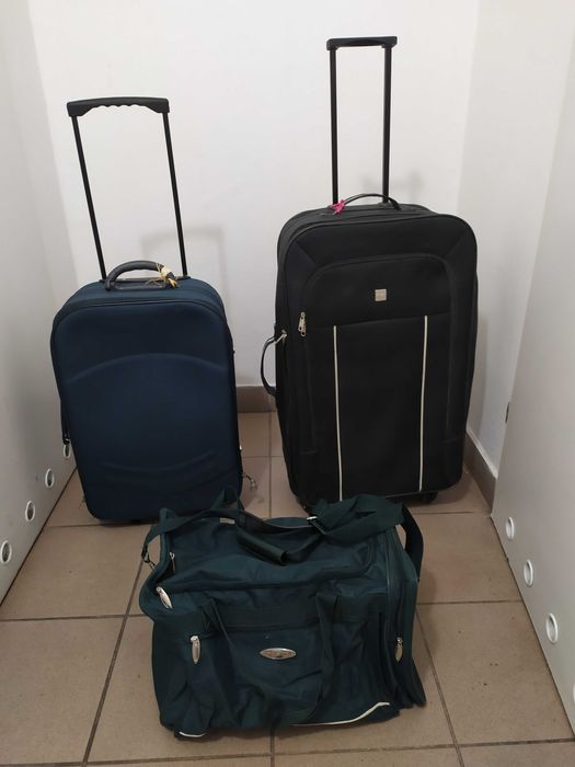 Walizka podróżna na kółkach, dwie sztuki plus torba