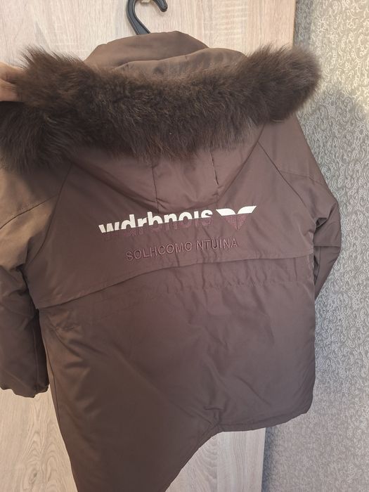 Продам дитячу парку в ідеальному стані на зріст 150