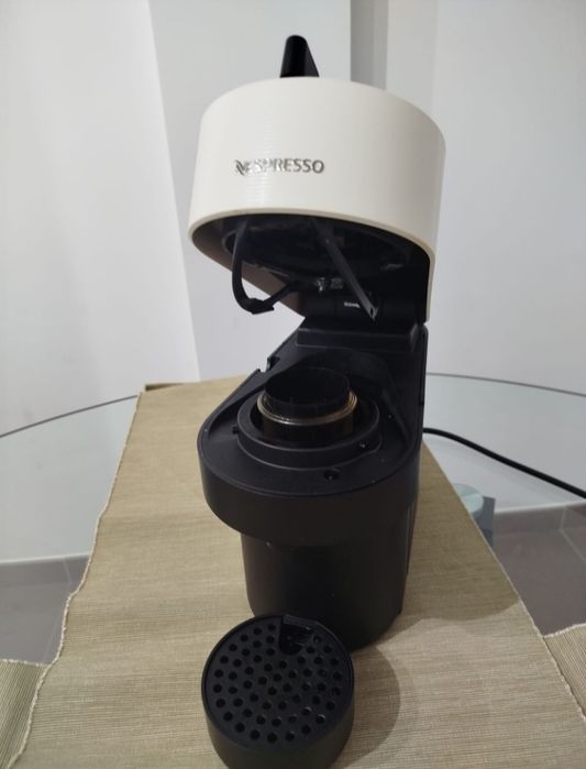 Máquina Café Nespresso Vertuo Pop