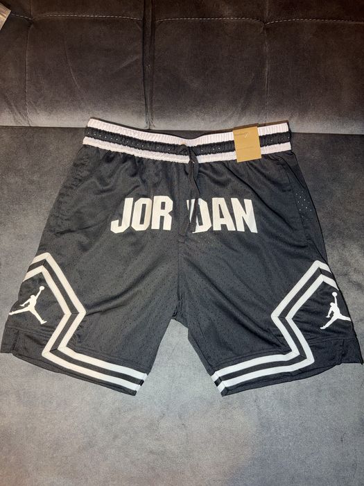 Czarne spodenki Jordan