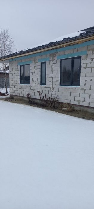 Продаж  сучасного будинку   в селі Озерце