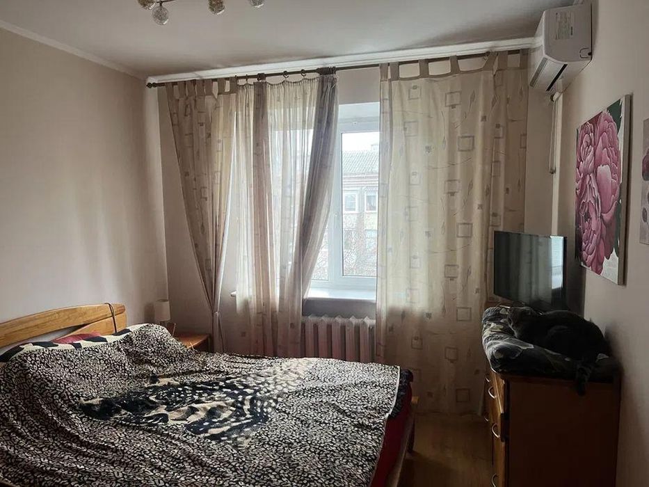 Продам 3-комн квартиру в районе Молодогвардейская ул.