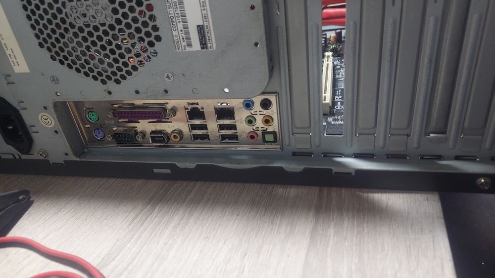 Vendo torre de computador