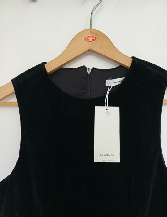 Czarna welurowa sukienka Reserved r.XS