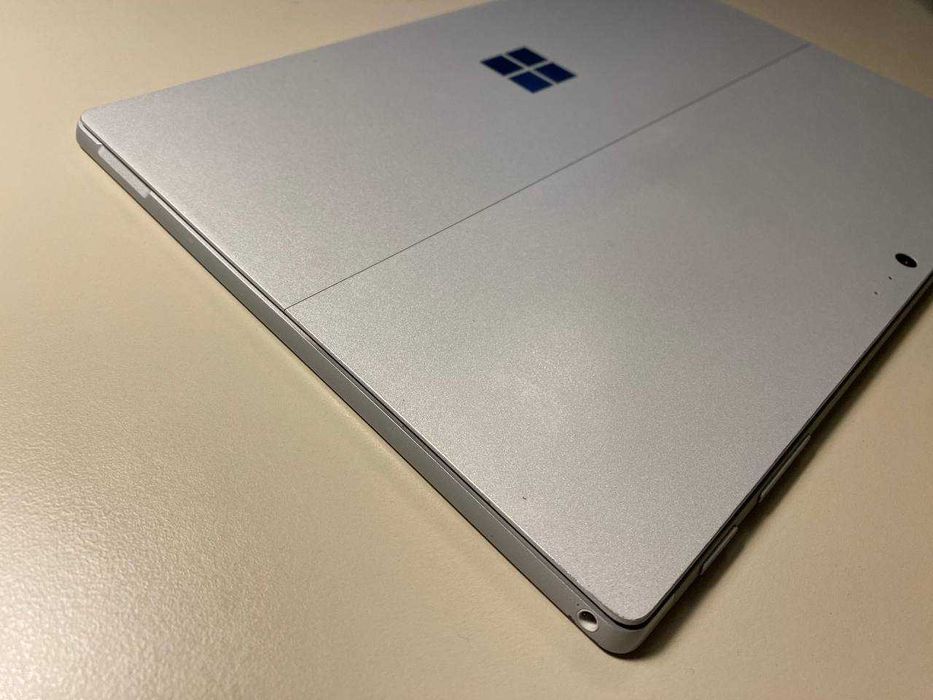 Microsoft Surface Pro 5 (1796)