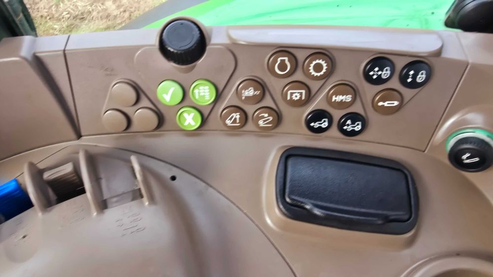 Свіжопривезений Джон дір 6930 John-Deere