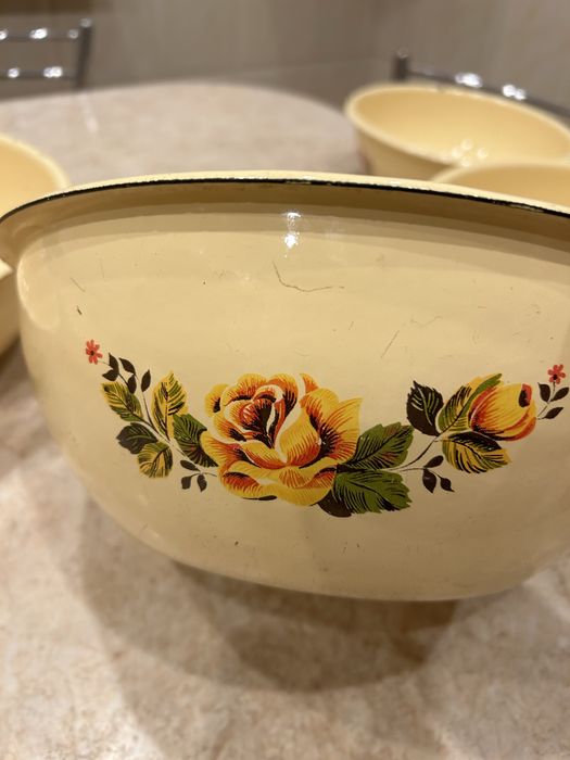Продам миску, миска 3 л, дуршлаг,миска емальована, сахарниця