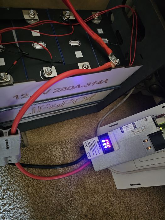 Зарядка 100А  для lifepo4 в наличии.