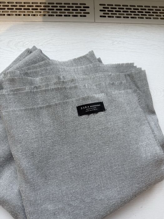 Zara szalik szary brzoskwiniowy