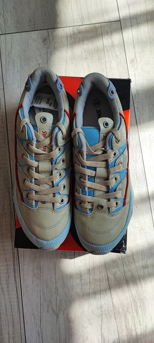 Buty firmy stir crazy