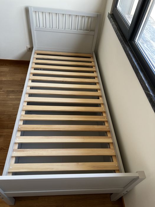 Cama IKEA SMYGA 90x200 + 2 gavetas de arrumação - como nova!