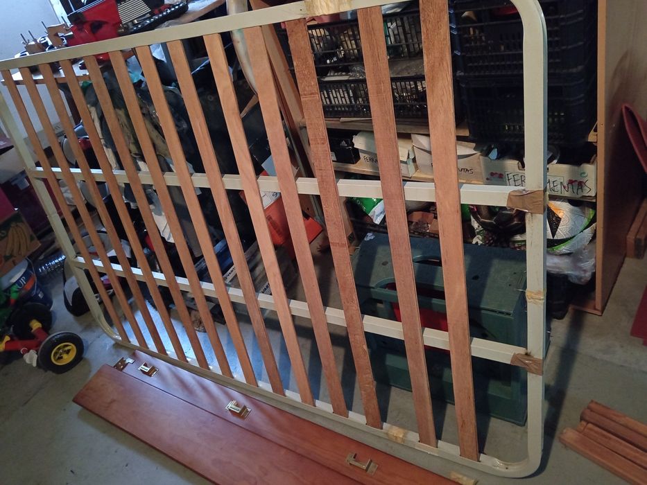 Estrado cama de solteiro ripas 183 x 118,5 cm