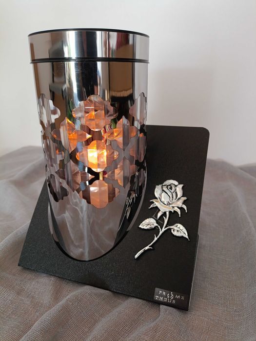 Dekoratornia Dorwita dekoracje na grób pomnik cmentarz kwiaty znicze solarne