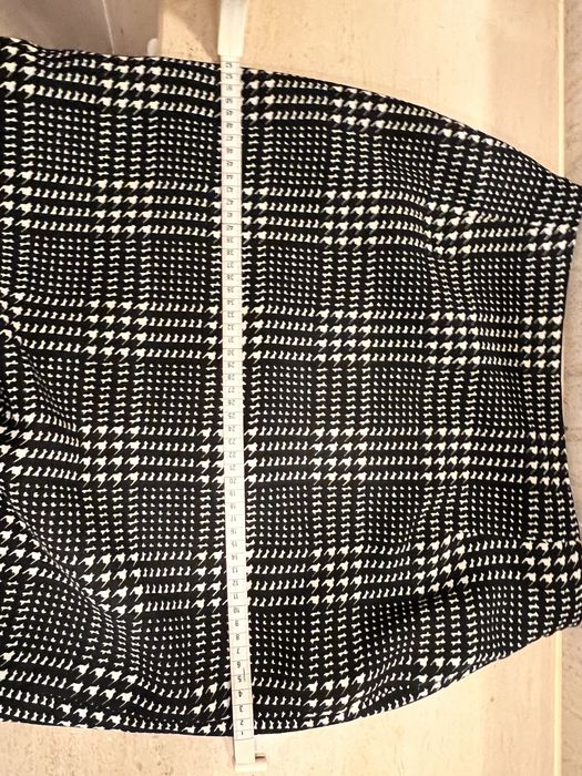 Saia xadrez branca e preta Adolfo Dominguez