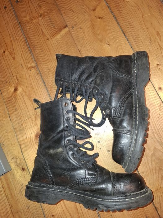 Lesta buty glany na 10 dziurek 38