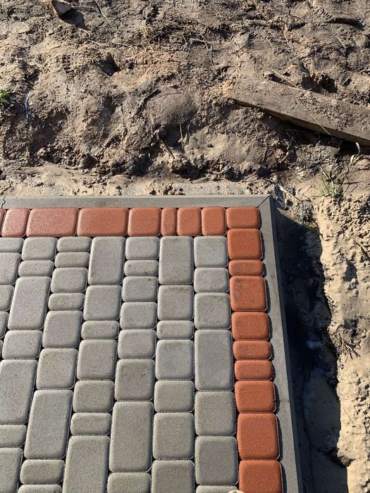 Укладання тротуарної плитки