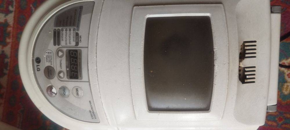 Хлібопіч LG HB 206 CE