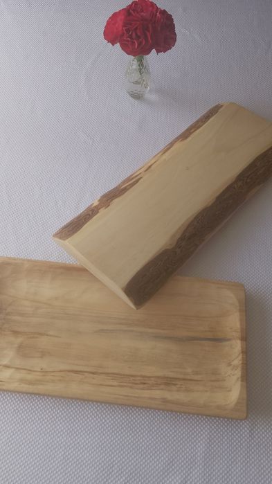 Drewniana deska do serwowania / półmisek wykonany ręcznie z wysokiej jakości drewna