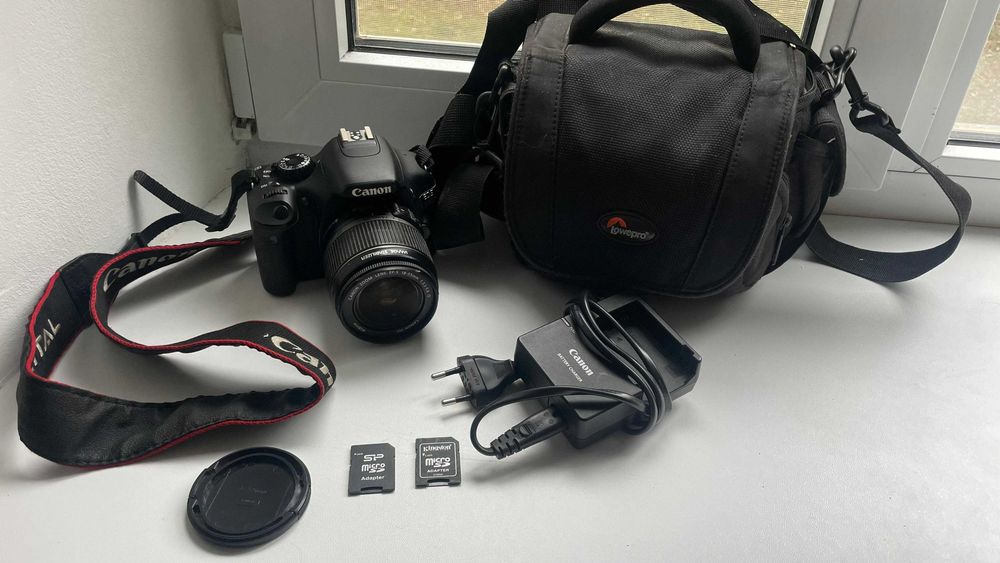 Фотоапарат Canon EOS 550D