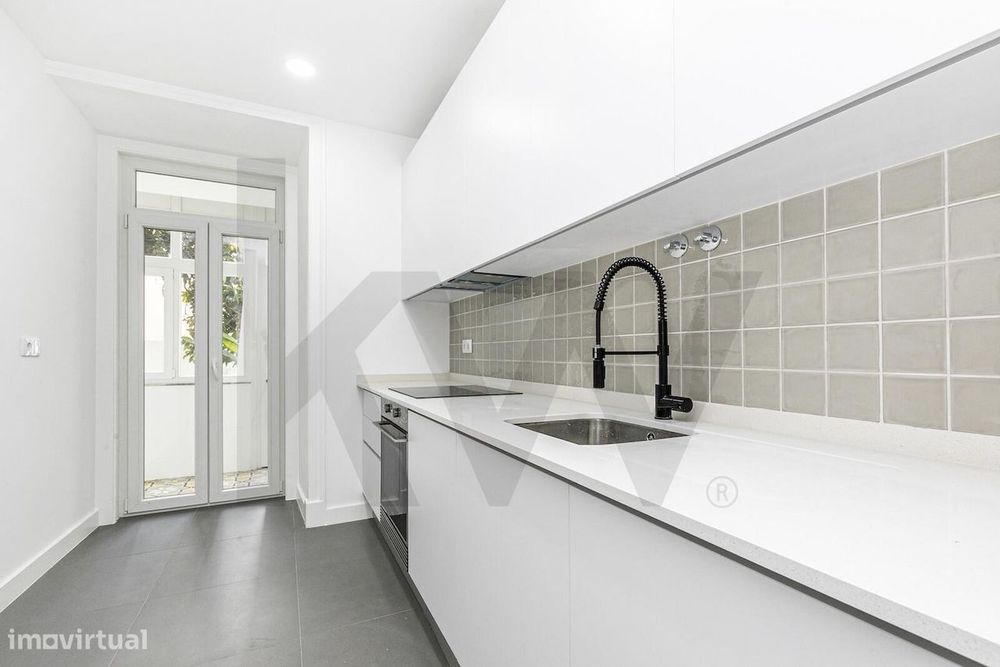 Apartamento T2 no Bairro das Colónias, em Arroios | Lisboa