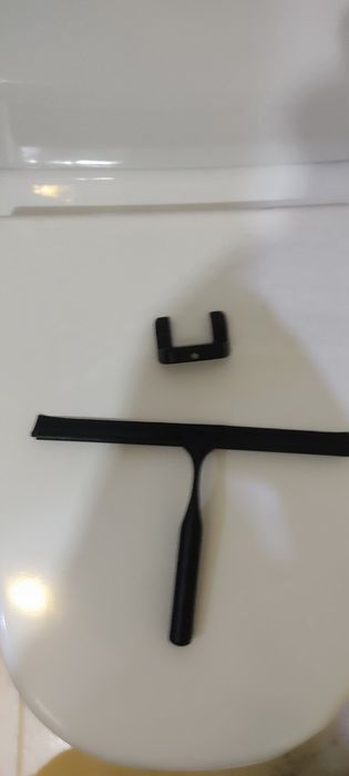 Rodo limpa-vidros inox preto