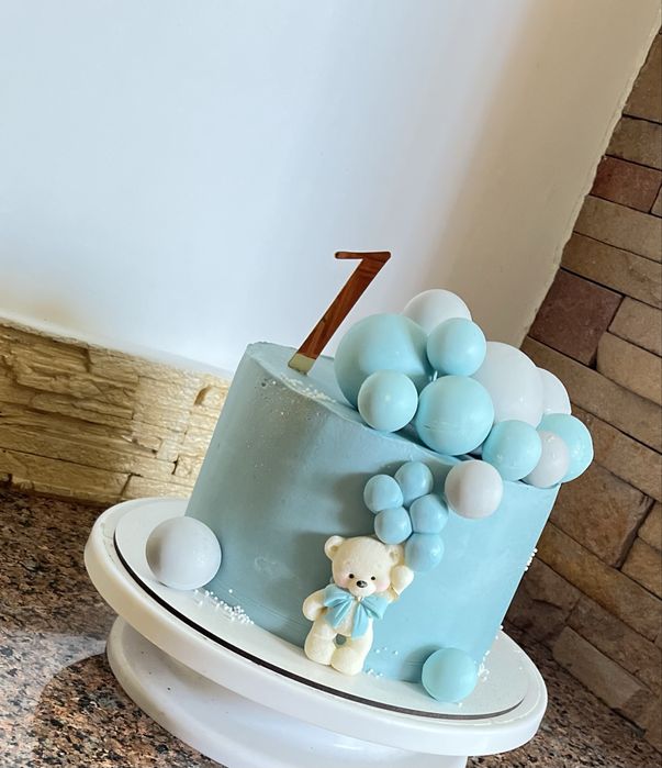 Торти та десерти на замовлення