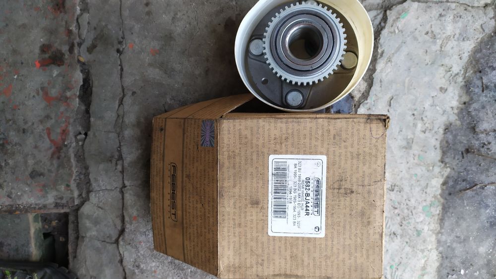 Продам на мазду 323 ба,1995.