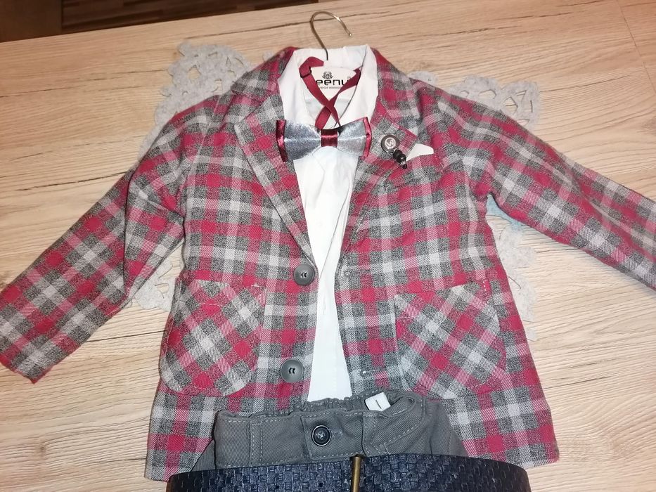 Sprzedam garnitur rozmiar 92