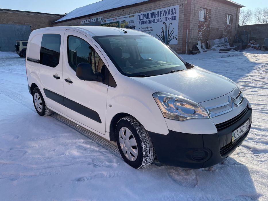 Сітроен берлінго 1.6 дизель Пасажир 2010 рік