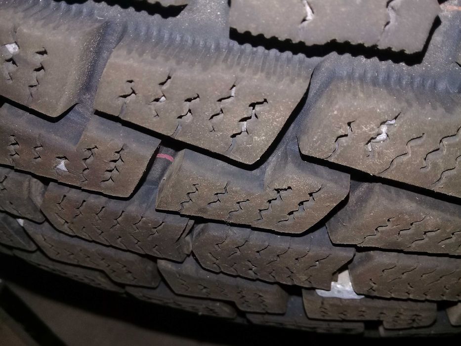 Покришкі HANKOOK Dynapro 91Q ЗИМА R-18 (4шт стан нових) made in KOREA