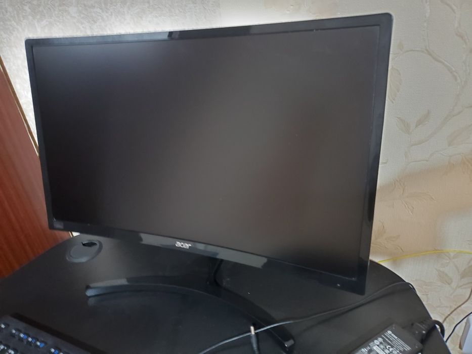 Ігровий вигнутий монітор 23.6" Full HD 144 Гц (VA, FreeSync)