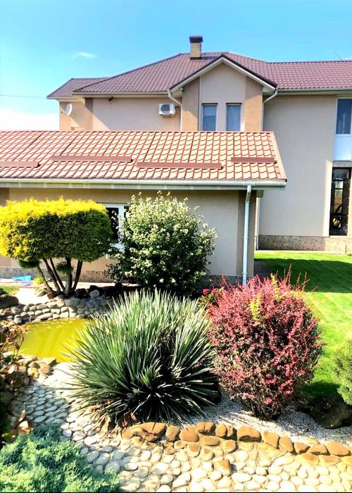 без комісії с.Чайки поруч з Києвом сучасний котедж