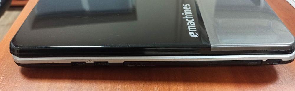 Ноутбук Aser eMachines 17.3"