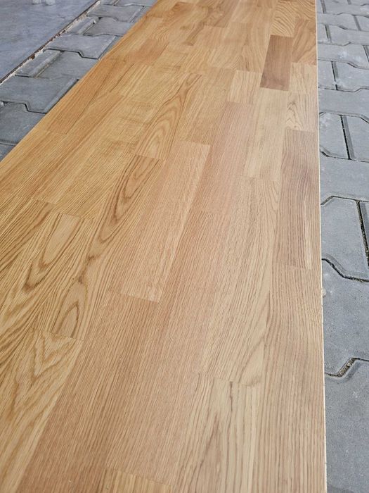Deska dębowa lakierowana  2lamelowa 11x130x990 (30 m2)