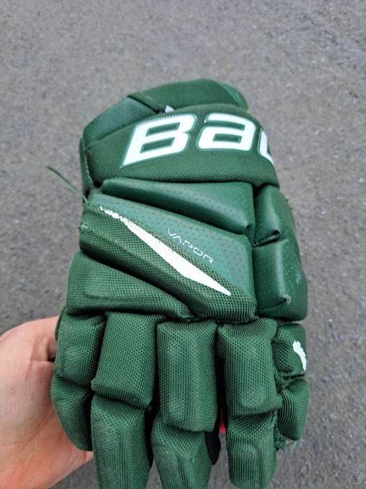 Краги. Перчатка  для хокею  права