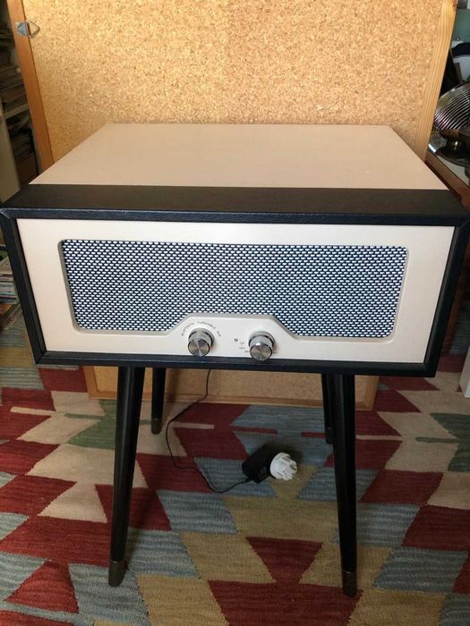 AKAI RETRO Gira Discos