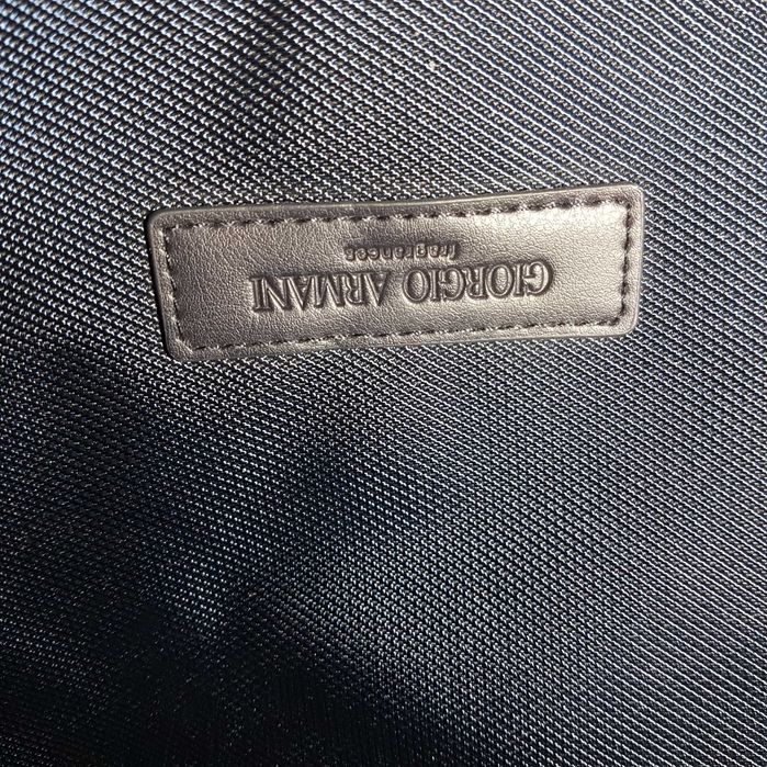 kosmetyczka torba saszetka z podręcznym haczykiem suwak giorgio armani
