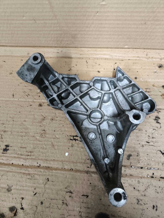 Łapa wspornik silnika VW Golf Seat Leon II 2.0 TDI 03G199207E Siedlce