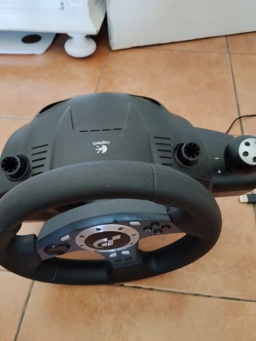 Volante GT + Pedais + Gran Turismo 4 PS2