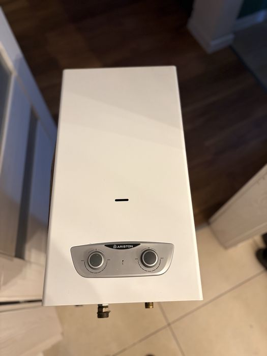 Ariston, model Fast R X 11.